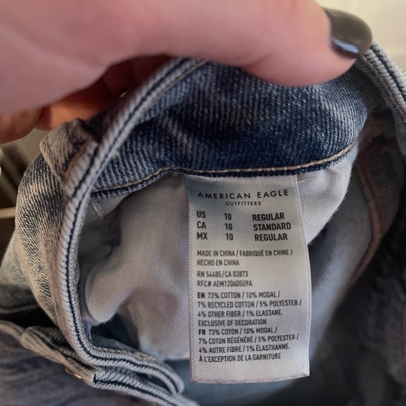 American Eagle Mom Jeans - Picture 3 of 3